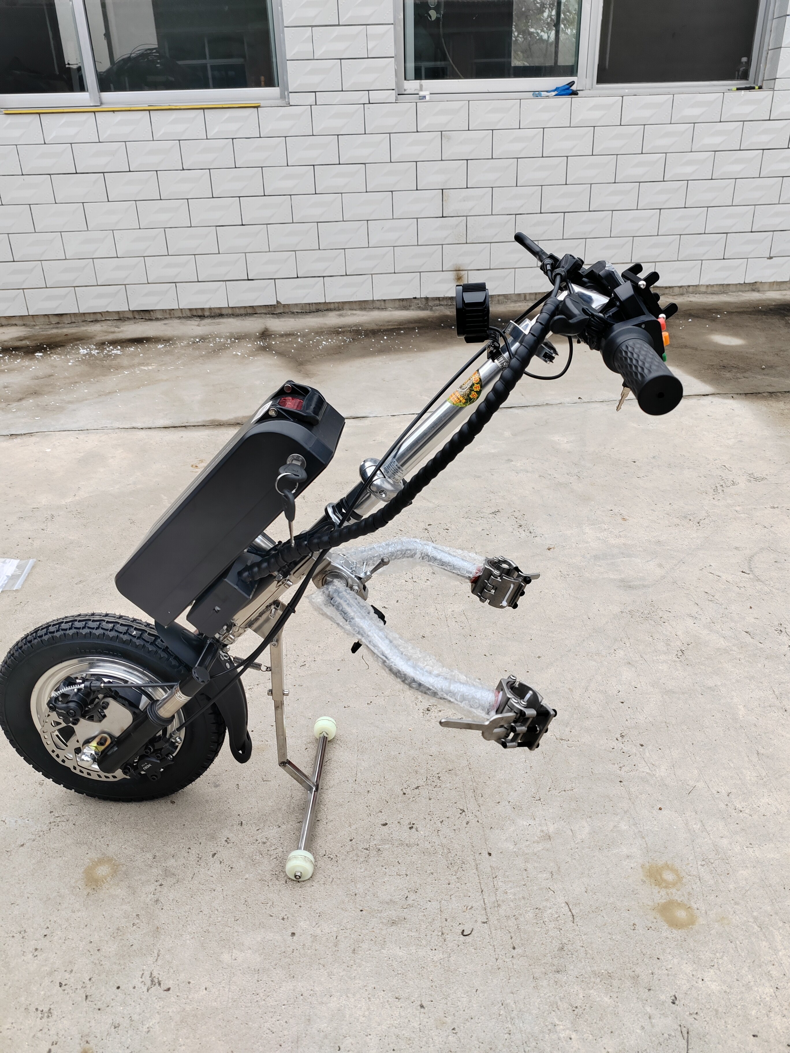 Foldable Powered Standing Mobi - đánh giá và giá Outdoor Power Wheelchair